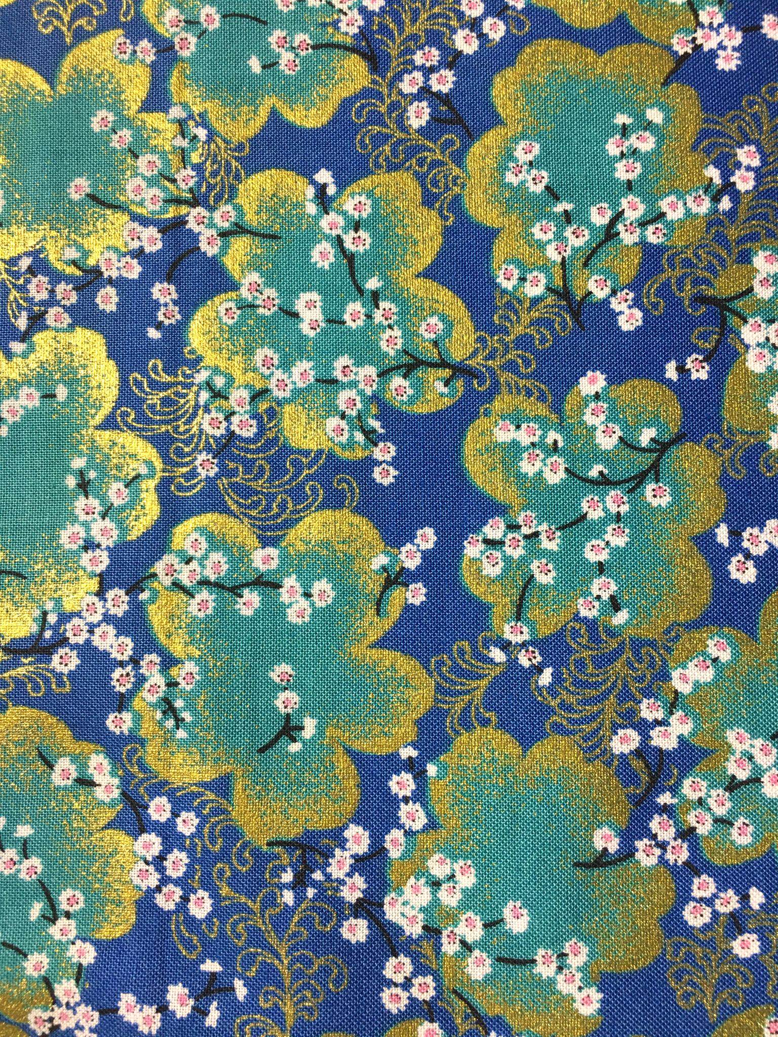 FABJPN-sakura-blossom-branches-blue