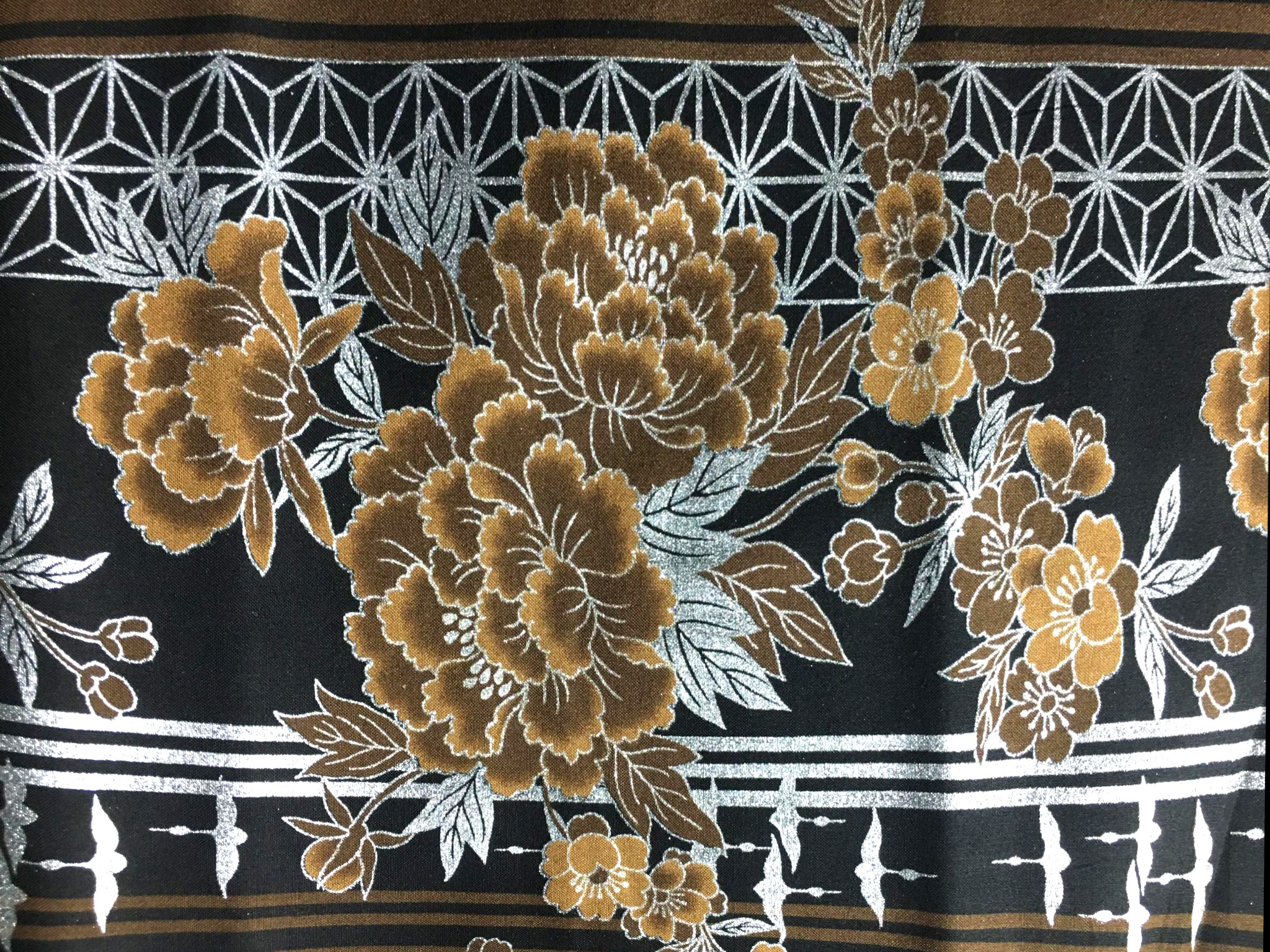 FABJPN-silver-brown-cranes-lines-flowers-seigaiha-black