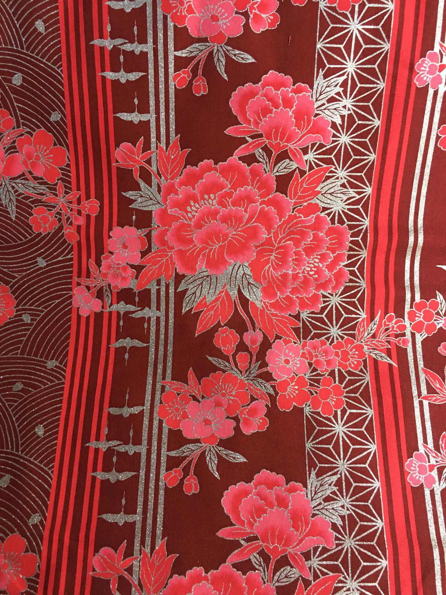 FABJPN-silver-red-cranes-lines-flowers-seigaiha-red